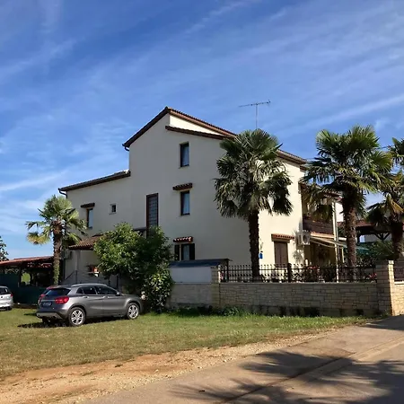 Ap 3, Nur 500 Meter Vom Zentrum Apartment *
